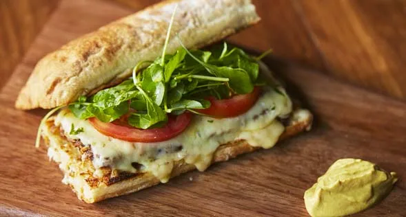 Sanduiche Milanesa de Filet Mignon - Delivery Cortes Asador Sanduiche Milanesa de Filet Mignon - Delivery Cortes Asador